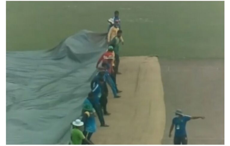 শুরুতেই ফিরলেন তামিম, বৃষ্টিতে খেলা বন্ধ